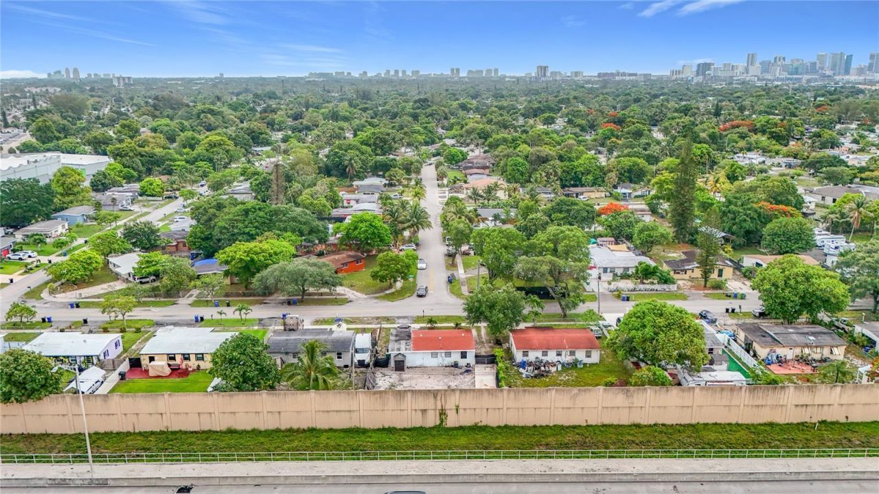 1838 Lauderdale Manor Drive , Fort Lauderdale, FL 33311 Photo