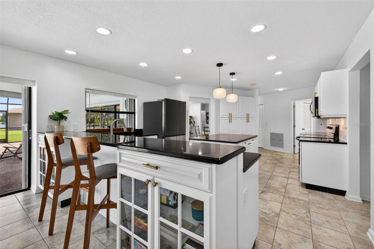 1472 73rd Circle Ne, Saint Petersburg, FL 33702 Photo