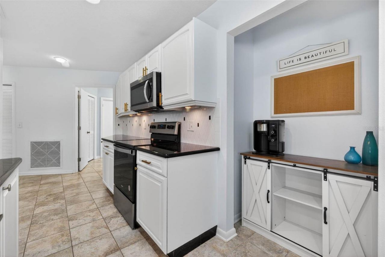 1472 73rd Circle Ne, Saint Petersburg, FL 33702 Photo