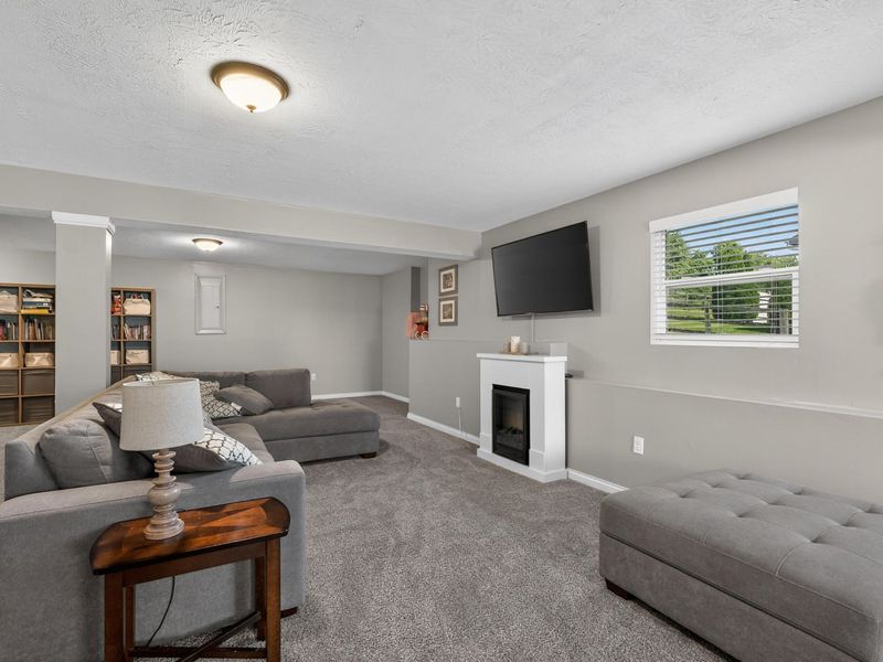 1652 Hogan Lane, Florence, KY 41042 Photo 21