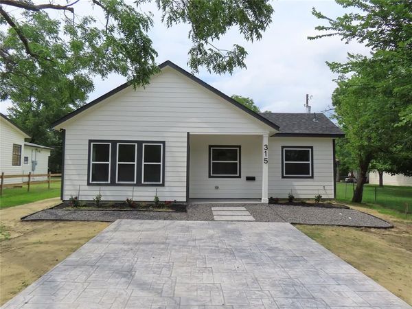 315 E Orville Street, Wills Point, TX 75169