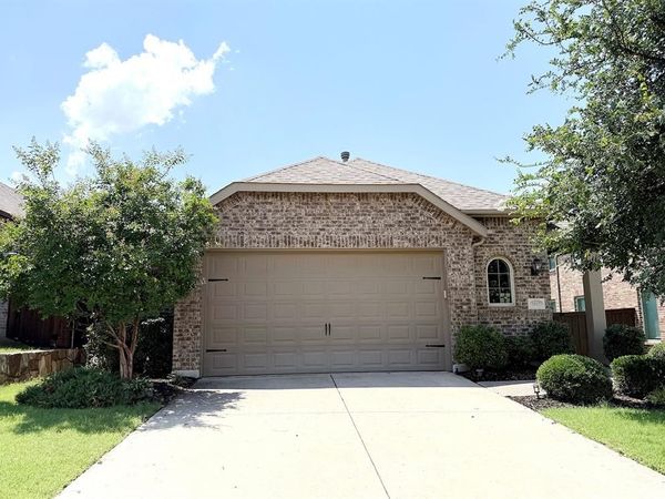 1013 Shire Drive, Aubrey, TX 76227
