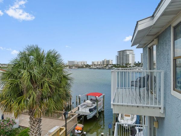 22 Moreno Point Road, Unit 15, Destin, FL 32541