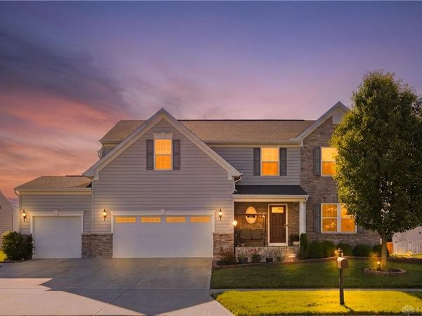 1120 Senna Street, Tipp City, OH 45371