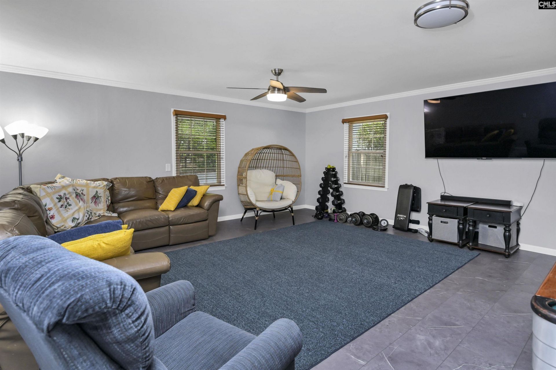 2203 Cornwallis Avenue  Photo 14