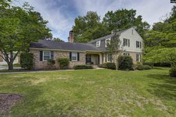 2203 Cornwallis Avenue photo 4