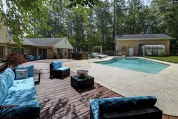 2203 Cornwallis Avenue  photo 4