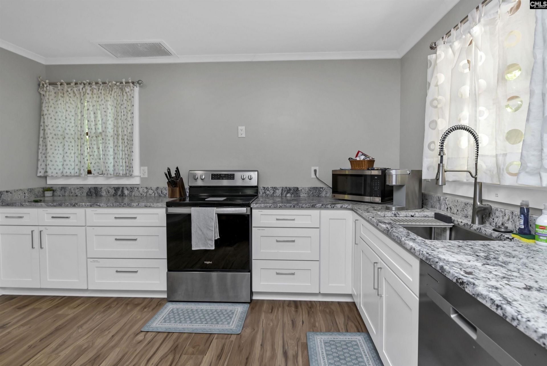 2203 Cornwallis Avenue  Photo 26