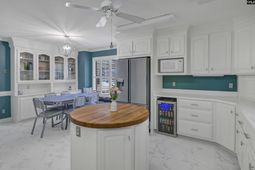 2203 Cornwallis Avenue  photo 4
