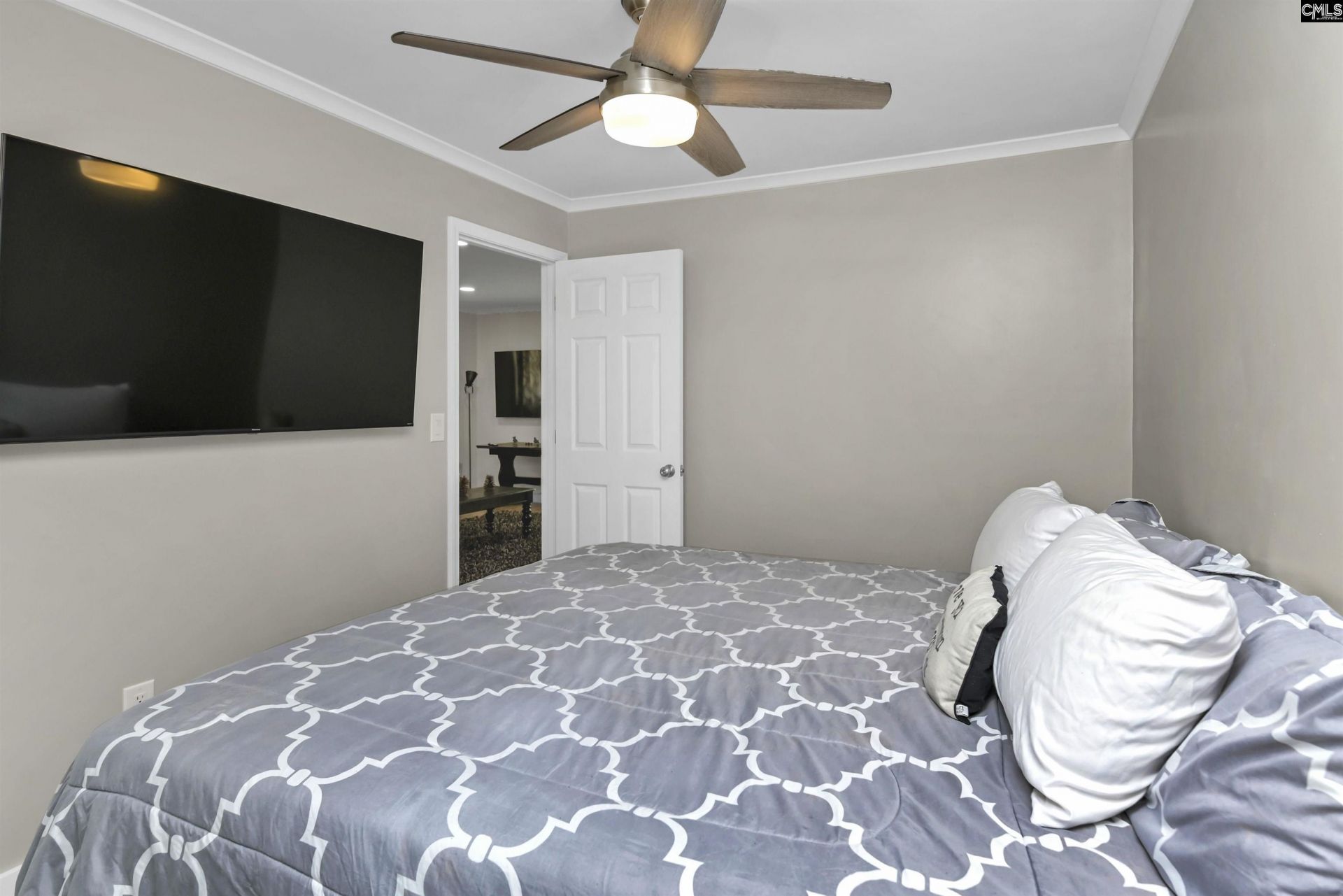 2203 Cornwallis Avenue  Photo 32
