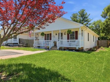 115 HODGE ST, STUARTS DRAFT, VA 24477
