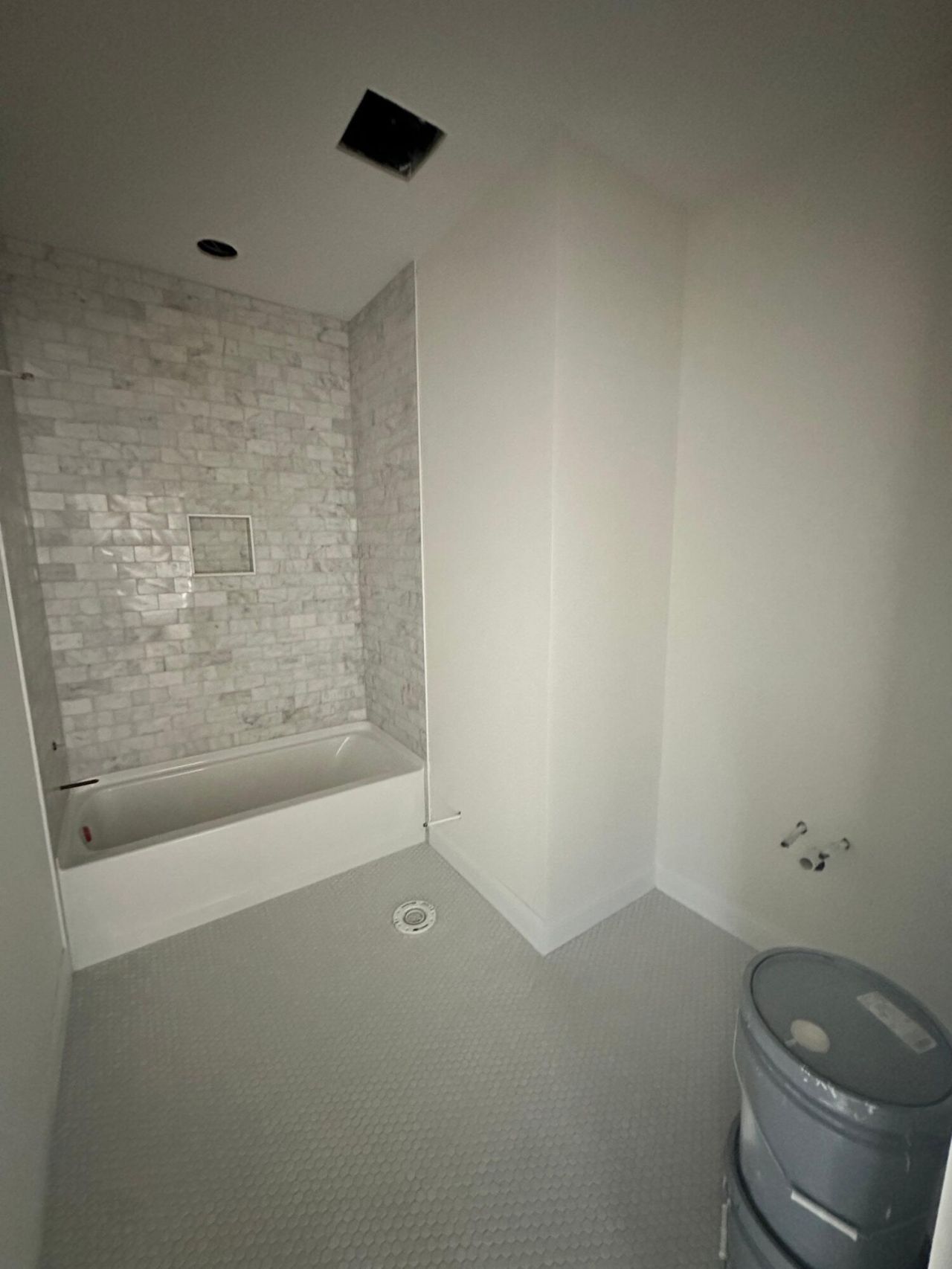 122 Bramwell Drive Photo 17