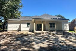 122 Bramwell Drive photo 4