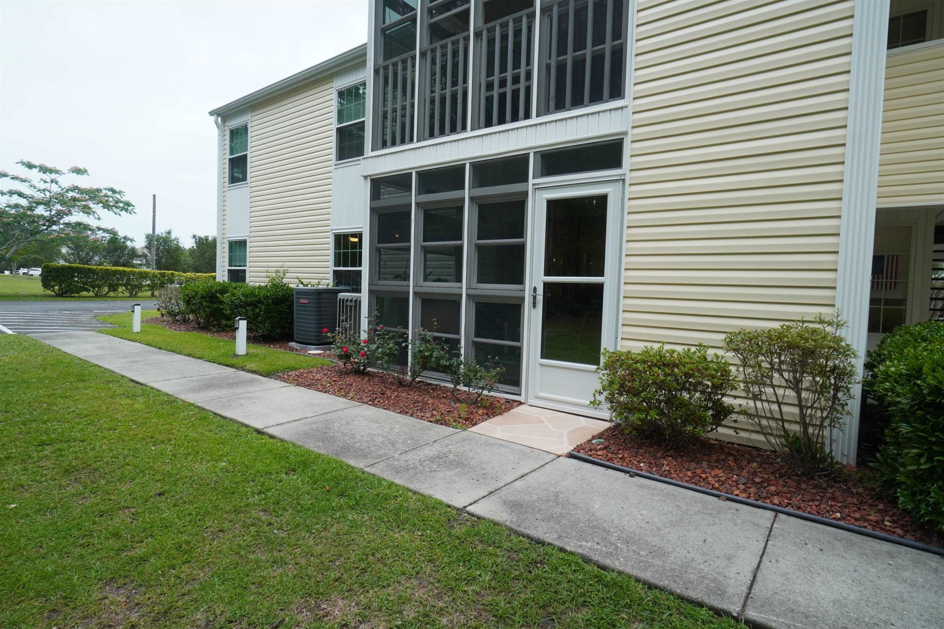 8861 Barkwood Dr.  Photo 5