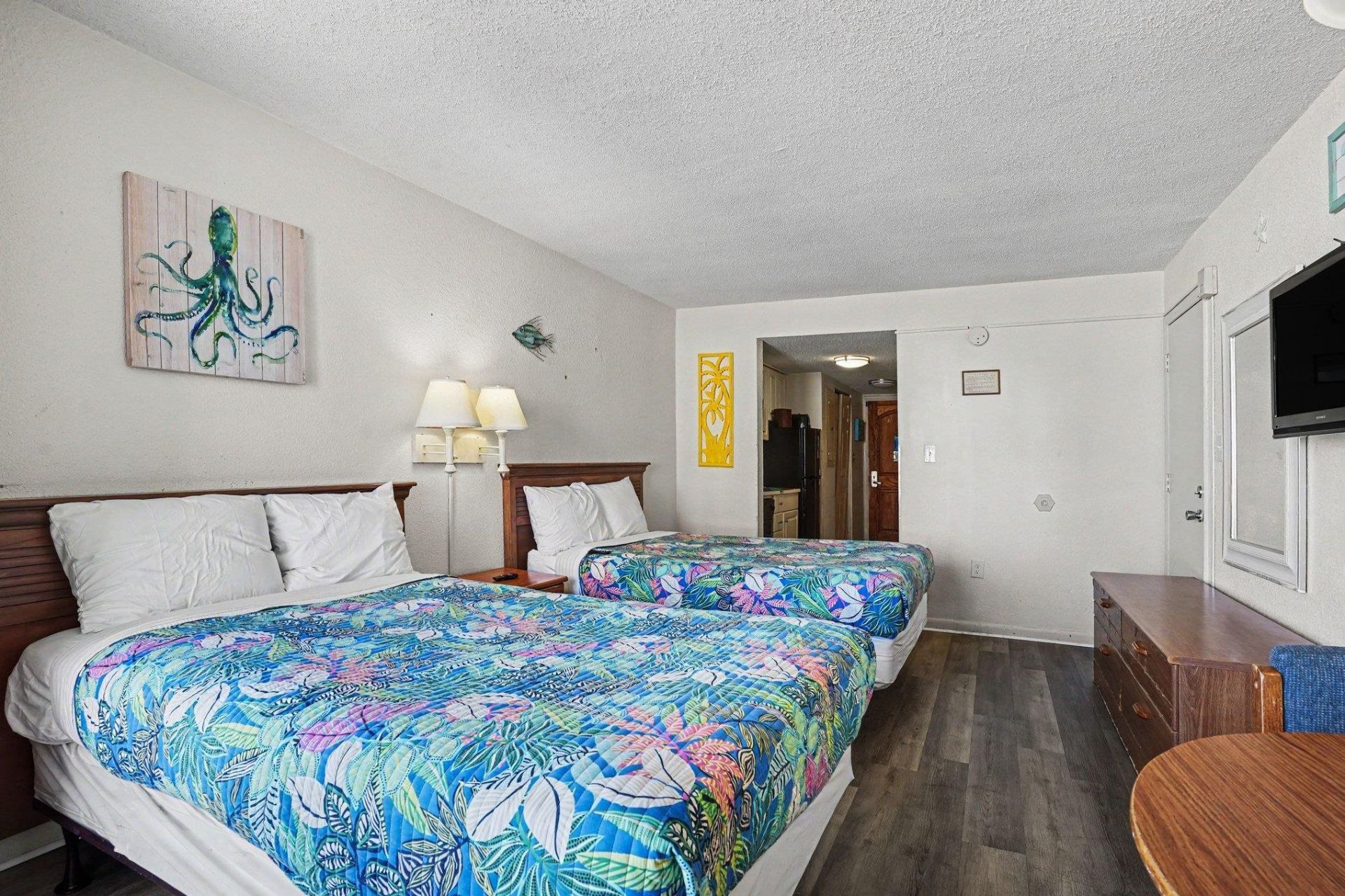 9550 Shore Dr.  Photo 8