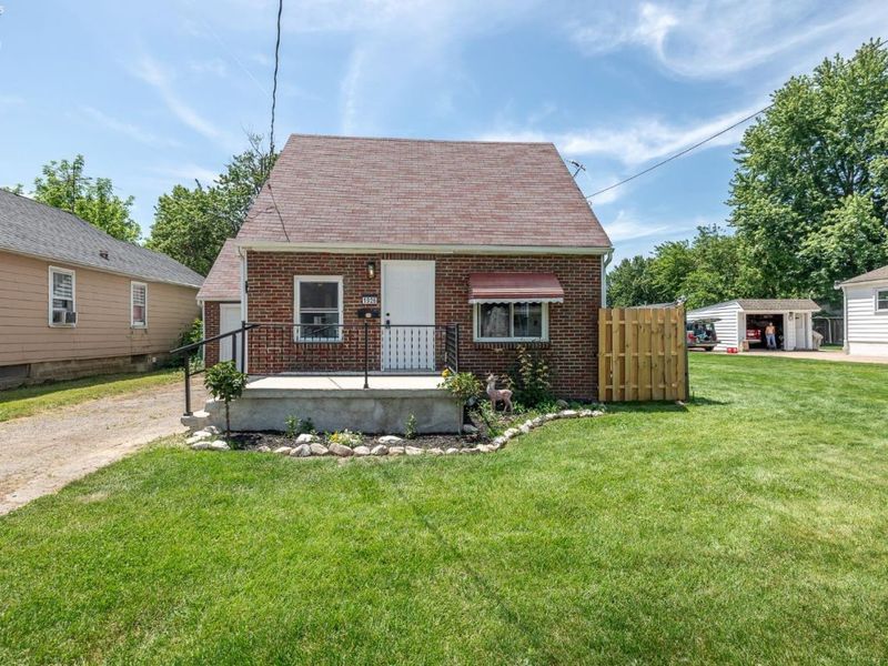 1926 Nichols Avenue, Lorain, OH 44053 Photo 2