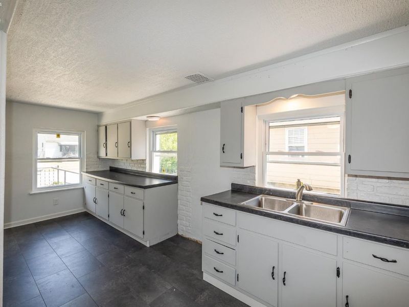 1926 Nichols Avenue, Lorain, OH 44053 Photo 4