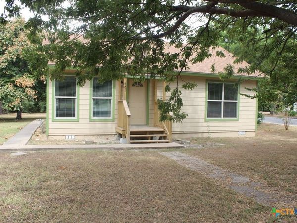 501 N Lampasas Street , Round Rock, TX 78664