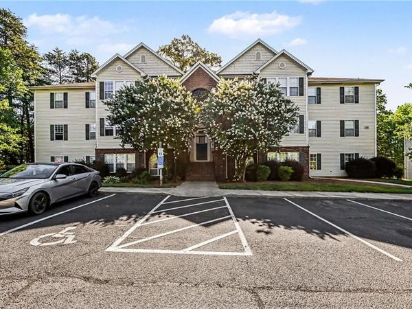 160 James Road , Unit 1D, High Point, NC 27265