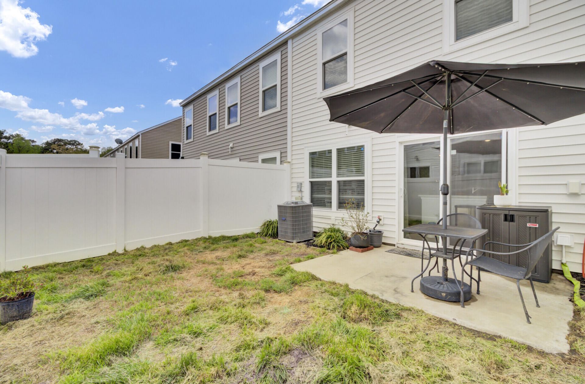 102 Rosefield Court Photo 38
