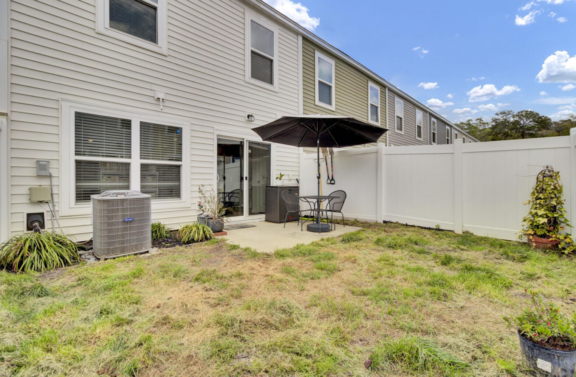 102 Rosefield Court Photo 39
