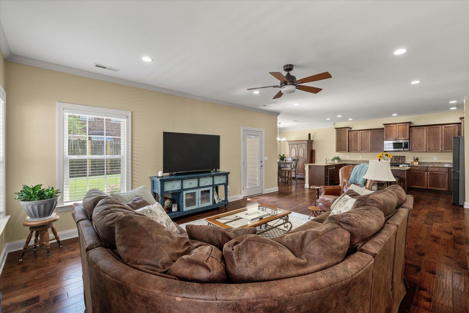 1904 Chestnut Oak Lane Photo 11