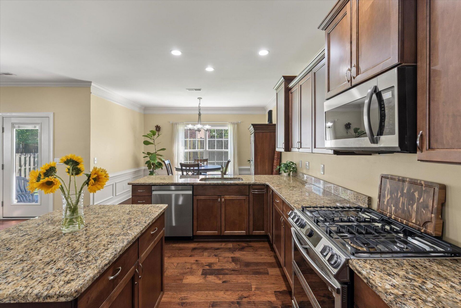1904 Chestnut Oak Lane Photo 18