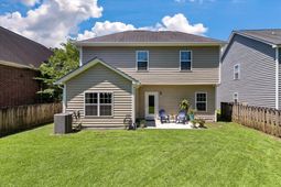 1904 Chestnut Oak Lane photo 4