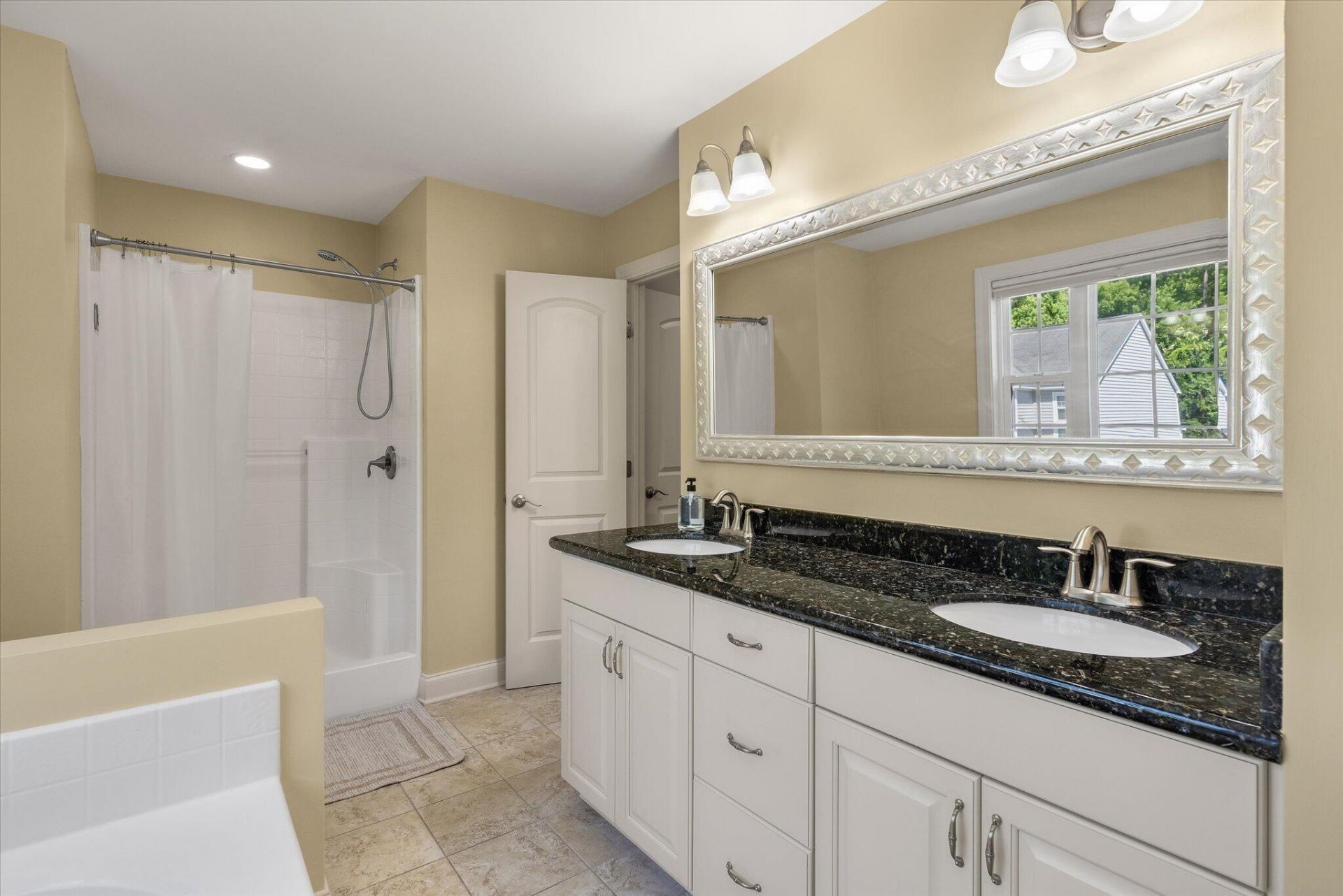 1904 Chestnut Oak Lane Photo 26
