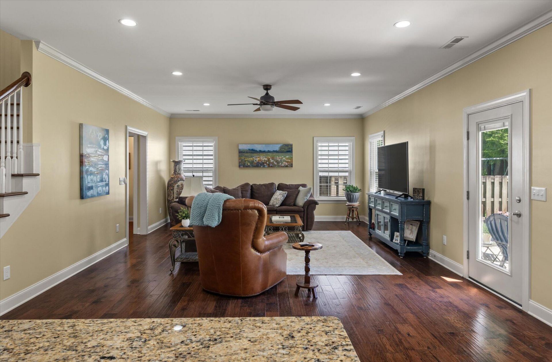 1904 Chestnut Oak Lane Photo 4