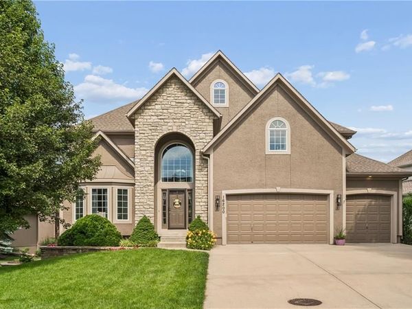 16200 Ballentine Street, Overland Park, KS 66221