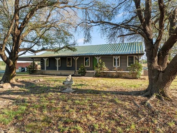 520 W Farm to Market Road 71 , Mount Pleasant, TX 75455