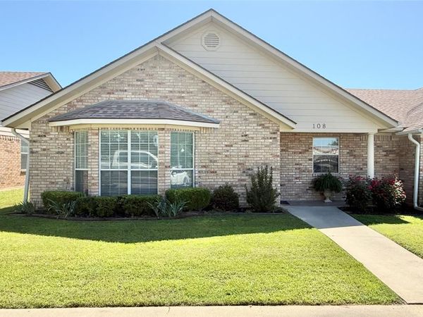 108 PR 1311 , Mount Pleasant, TX 75455