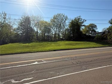 6316 Mckinley Parkway , Hamburg, NY 14075