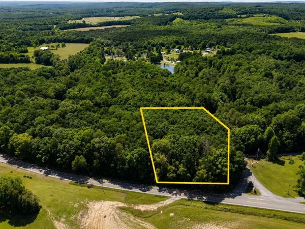Lantana Rd, Crossville, TN 38572