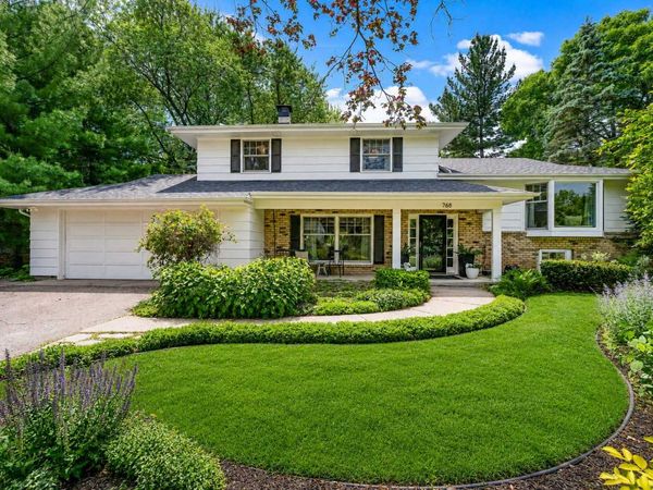 768 Lower Colonial Drive , Mendota Heights, MN 55118