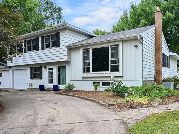 418 Hiawatha Boulevard, Winona, MN 55987