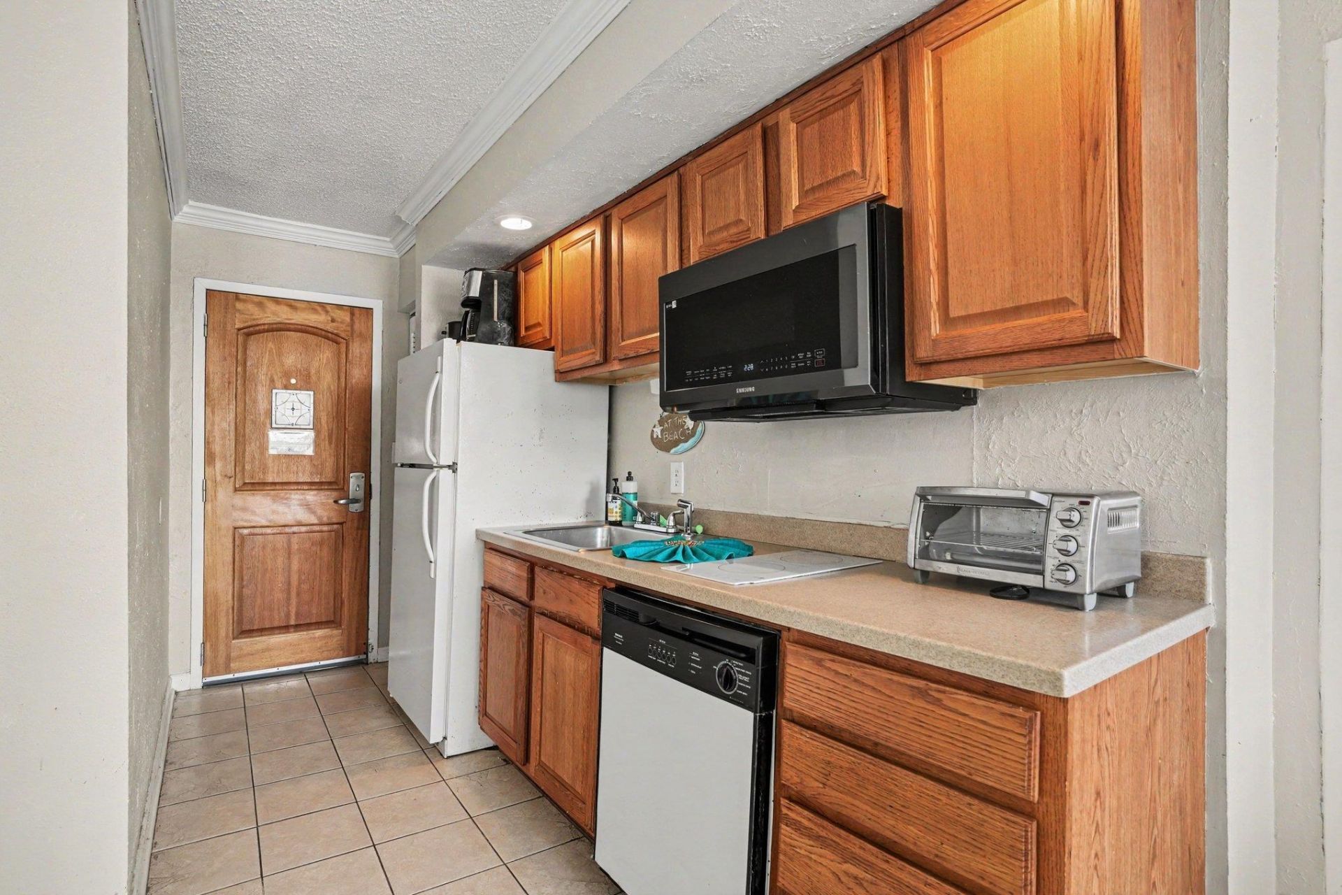 9550 Shore Dr.  Photo 4