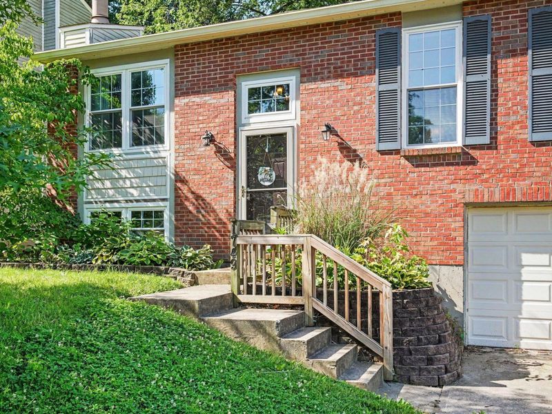 1749 Promontory Drive, Florence, KY 41042 Photo 3