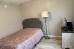 1307 Cactus Avenue photo 4