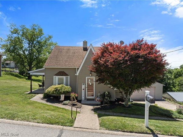 106 Mcconnell Avenue , Wintersville, OH 43953
