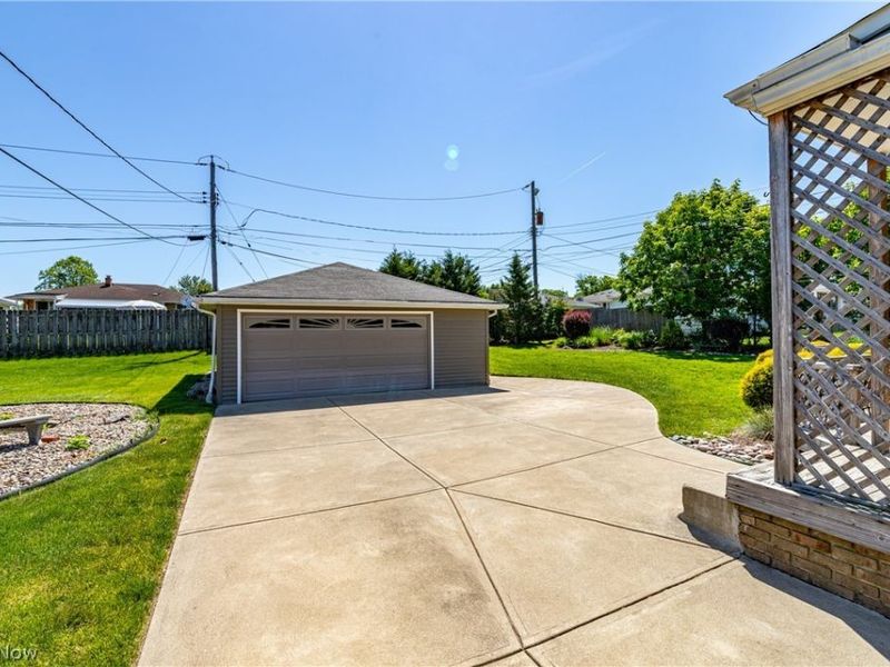 7313 Whitaker Drive , Parma, OH 44130 Photo 31