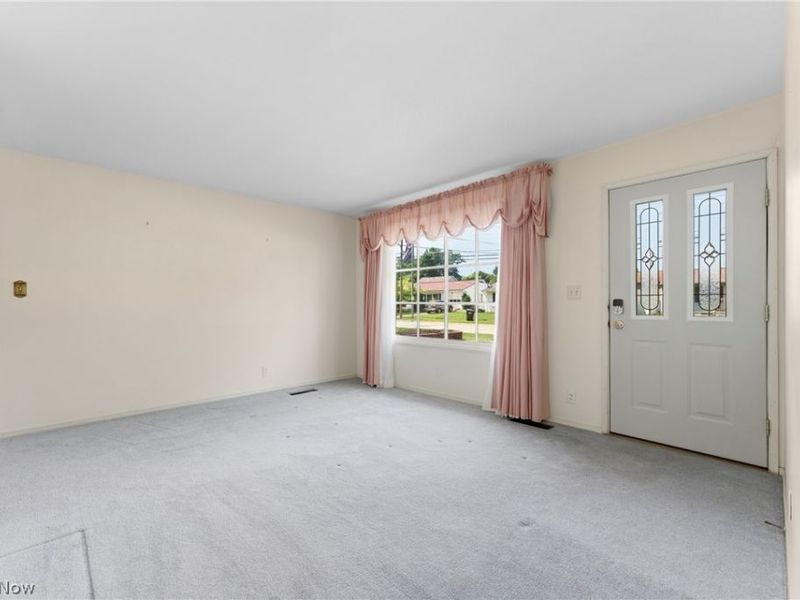 2610 Center Avenue , Alliance, OH 44601 Photo 13