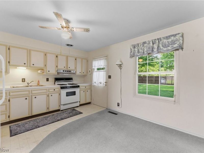 2610 Center Avenue , Alliance, OH 44601 Photo 15