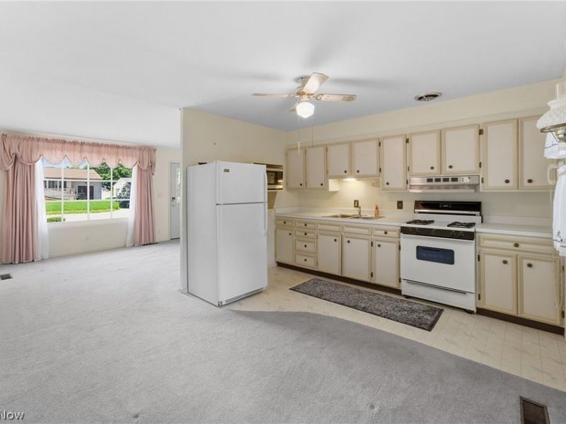 2610 Center Avenue , Alliance, OH 44601 Photo 16