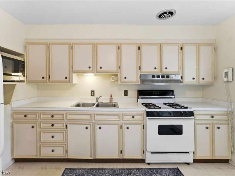 2610 Center Avenue , Alliance, OH 44601 Photo 17