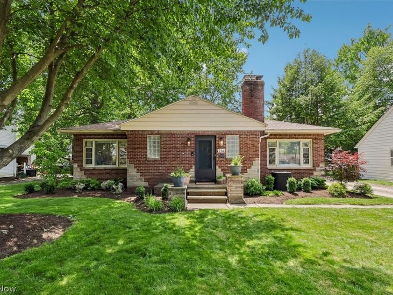 214 Kenwick Drive , Akron, OH 44313 Photo 1