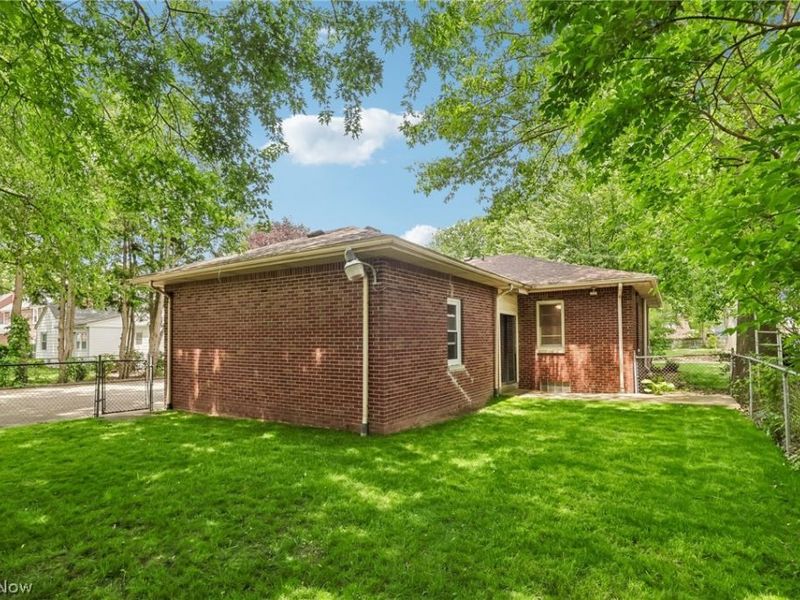 214 Kenwick Drive , Akron, OH 44313 Photo 36