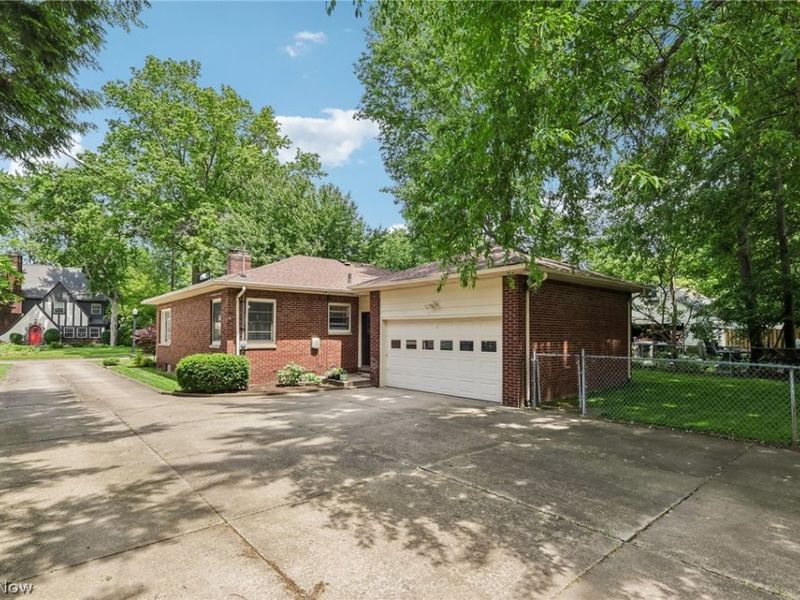 214 Kenwick Drive , Akron, OH 44313 Photo 38