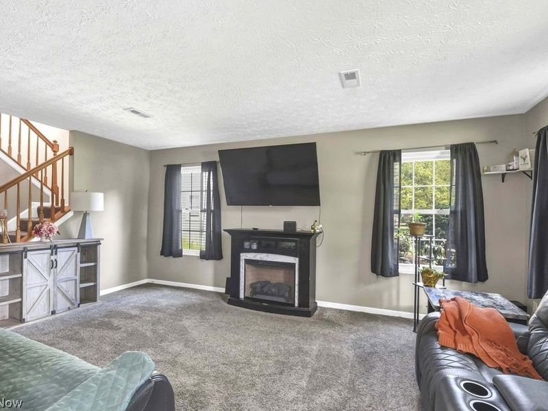 6804 Meadow Lane , Middleburg Heights, OH 44130 Photo 11